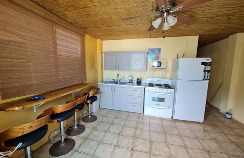 Aguadilla Pueblo Apartamento | Casa de Playa B-2