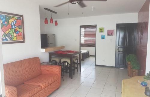 Jacó Casa | Casa de playa Herradura con piscina y jacuzzi