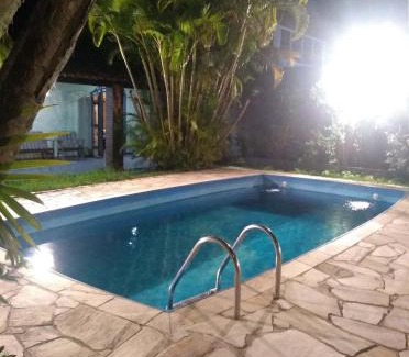 Raul Cury Casa | Casa de Praia com Piscina e Churrasqueira a 450m do Mar
