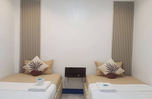 Puerto Princesa City Centre Hotel | Casa De Praxides Tourist Inn