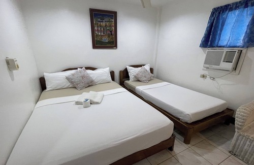 Puerto Princesa City Centre Hotel | Casa De Praxides Tourist Inn