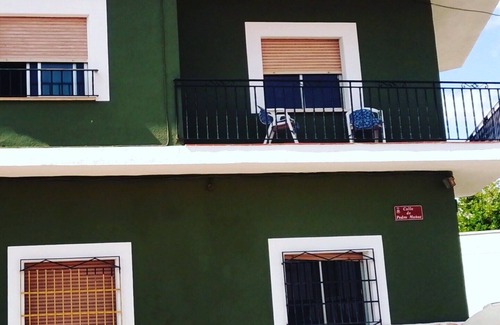 Villarrobledo Cama Y Desayuno | Casa de pueblo El Refugio para 8 personas en Villarrobledo- 4 dormitorios 2 baño