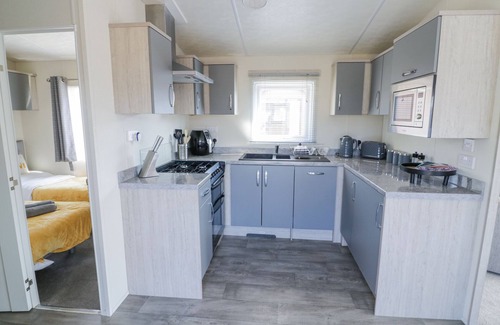 Evesham Cabaña | CASA DE RHU, family friendly, with a garden in Evesham