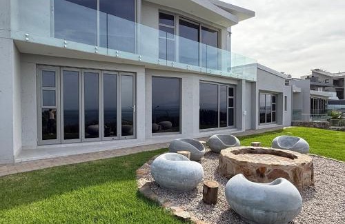Mossel Bay Casa | Casa de Santos - Bougain Villa