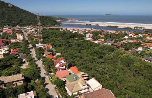 Guarda do Embau Casa | Casa de três quartos 02 banheiros Guarda do Embaú