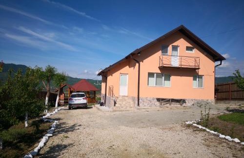 Calimanesti Casa | Casa de vacanta Laurentiu