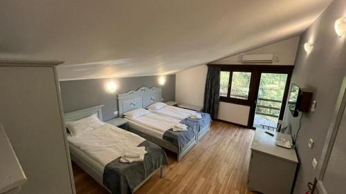 Eselnita Casa | Casa de vacanta TARA