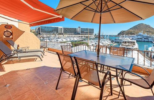 Centro Condominio | Casa Deakins is Amazing & Best Location on The Marina