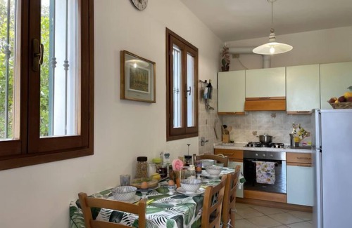 Lingueglietta Apartamento | Casa dei Fiori by Interhome