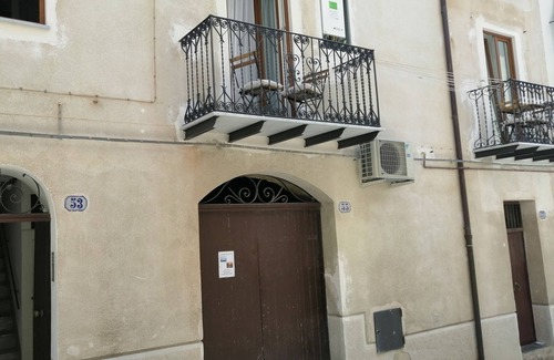 Old Town Apartamento | Casa Dei Normanni COSTANZA