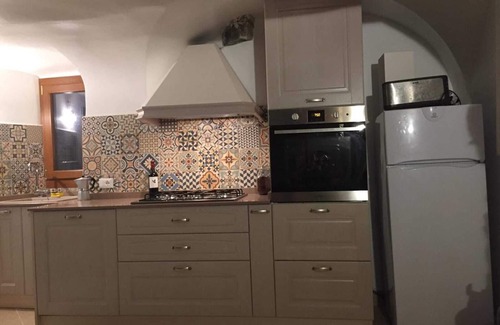 Badalucco Apartamento | Casa dei Rossi - casa típica con 3 dormitorios, solarium, cantina, sala de estar