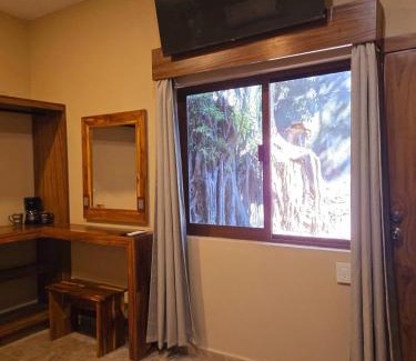 El Guayabal Hotel | Casa del Arbol