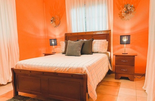 Paso Bajito Cabaña | Casa del Arroyo · Relaxing Creek House + Fireplace + BBQ