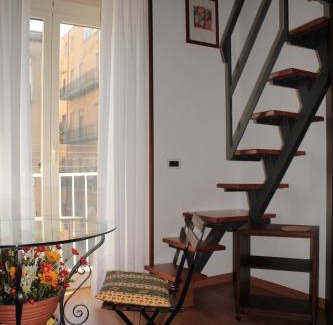 Quartieri Spagnoli Apartamento | Casa del Girasole