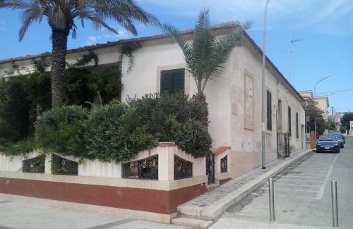 Marina di Ragusa Casa | Casa del Glicine