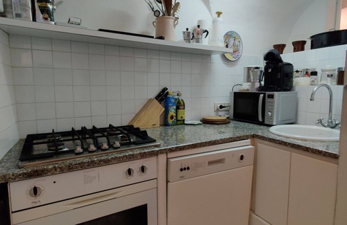 Perinaldo Apartamento | Casa del Gufo, Cozy vacation apartment with sea view