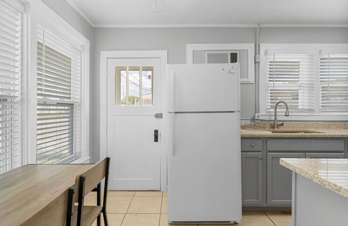 Laguna Beach Casa | CASA DEL MAR, Cozy couples getaway, a block to beach