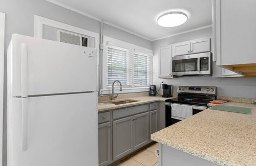 Laguna Beach Casa | CASA DEL MAR, Cozy couples getaway, a block to beach