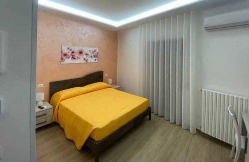 Enna Casa | Casa Del monte tourist rental (salmon room)