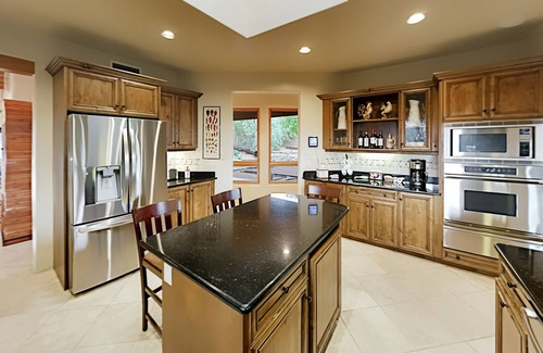 Tierra Preciosa Casa | Casa del Oso - luxury updates, central AC & Sangre de Cristo Mountain views
