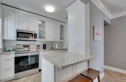 South Miami Casa | Casa Del Sol 3 Bed 1 Bath w/ Tropical Garden 6711