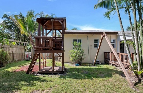 South Miami Casa | Casa Del Sol 3 Bed 1 Bath w/ Tropical Garden 6711