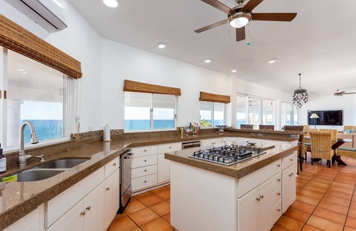 Buenavista Casa | Casa Del Sol is a beachfront paradise! 6 bedroom 6 bath
