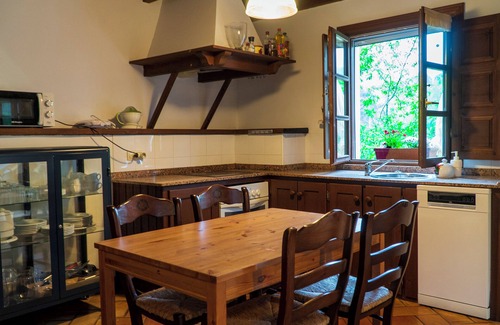 Porrua Casa | Casa del Sur. Vivienda vacacional con jardín en Llanes.
