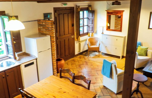 Porrua Casa | Casa del Sur. Vivienda vacacional con jardín en Llanes.