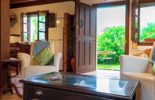 Porrua Casa | Casa del Sur. Vivienda vacacional con jardín en Llanes.