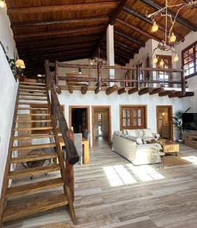 Granadilla de Abona Chalet De Esquí | Casa Del Tanque
