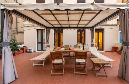 Pesaro Apartamento | Casa del Teatro appartamento con splendida terrazza di fronte al Teatro Rossini