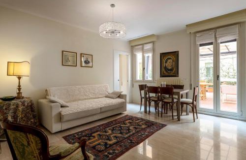 Pesaro Apartamento | Casa del Teatro appartamento con splendida terrazza di fronte al Teatro Rossini