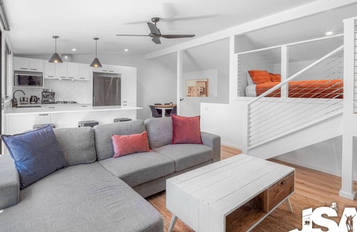 Jindabyne Casa | Casa Della Vita pet friendly modern townhouse