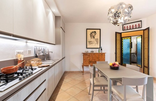Lumiere Casa | Casa delle Lumiere. 6 beds between sea, thermal baths, and Tuscan countryside