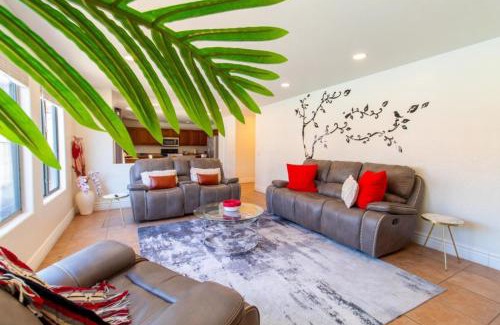 Tamaron Casa | CASA DESERT WILLOW - StayShores home