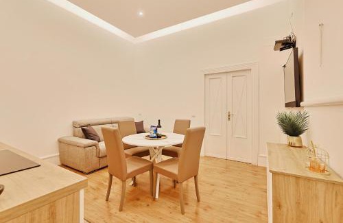 Rione XIV Borgo Casa | Casa di borgo