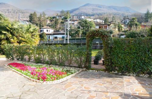 Besano Apartamento | Casa di RoSe - Free private parking