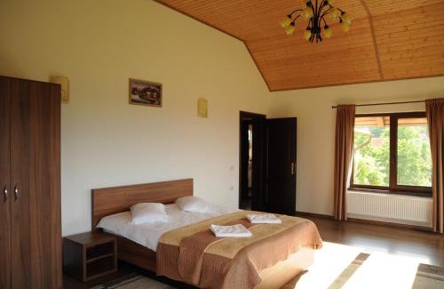 Bran Casa | Casa din Livada