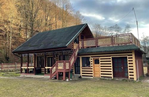 Banita Casa | Casa din Pădure