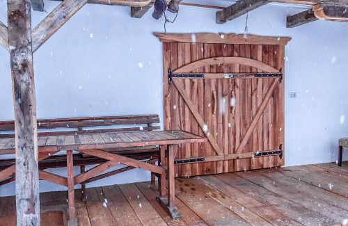Rozavlea Casa | Casa dintre dealuri