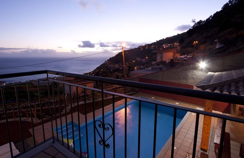 Arco da Calheta Cabaña | Barco de casa, casa rústica con piscina climatizada con vista al mar