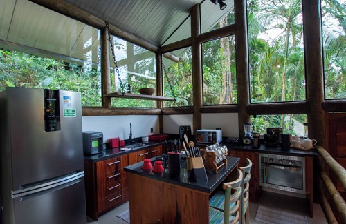 Paraty Cabaña | Casa do Lenhador, Durma ao som da Cachoeira!