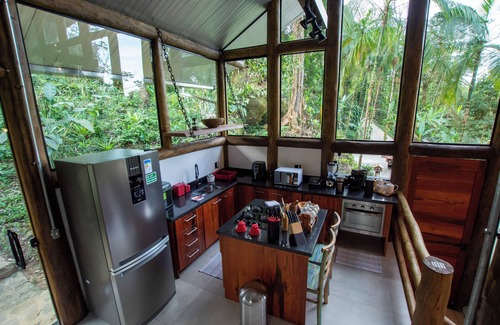 Paraty Cabaña | Casa do Lenhador, Durma ao som da Cachoeira!