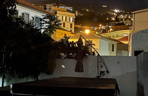 Imaculado Coracao de Maria Casa | Casa do Til, central Funchal