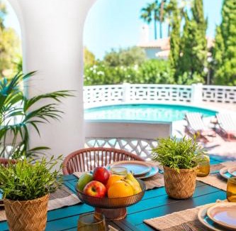Denia Chalet De Esquí | Casa Dona