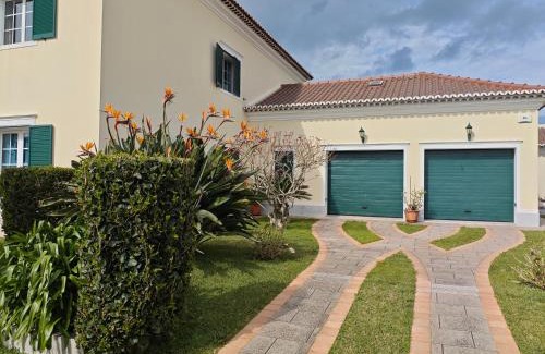 Pico da Pedra Villa | Casa dos Amigos