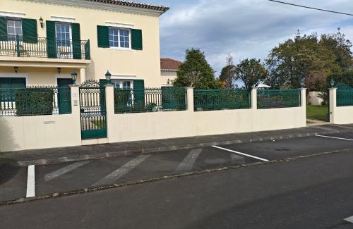 Pico da Pedra Villa | Casa dos Amigos