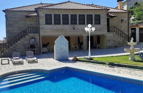 Bico Casa | Casa dos Leões- Aldeia dos 4 abades