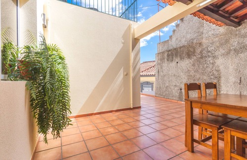 Estreito de Camara de Lobos Chalet De Esquí | Casa dos Namora by Atlantic Holiday